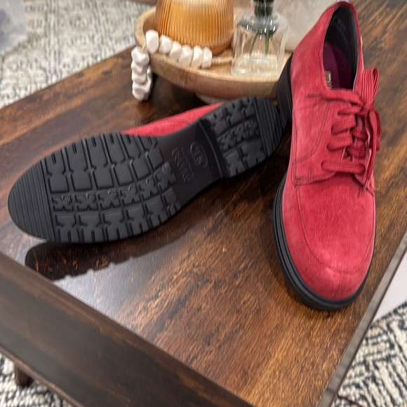Munro Red Loafers - Picture 2 of 3